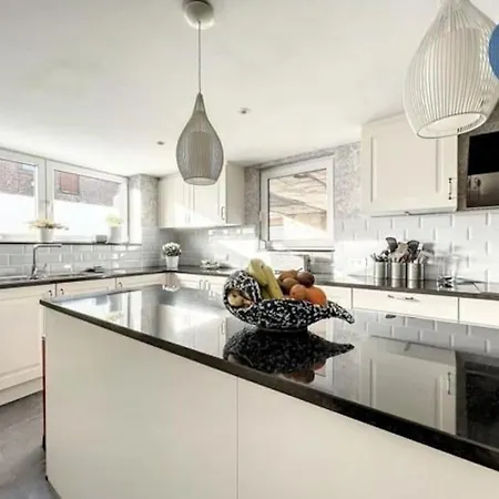 A 10 Minutes Du Circuit Villa